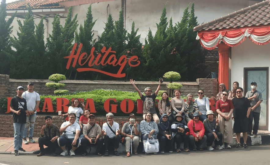 Gerbang Masuk Golf Rawamangun